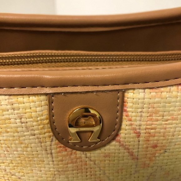 Etienne Aigner Floral Paper Straw Handbag Cream Coral 5.5” Tall 9” Wide - Picture 6 of 7